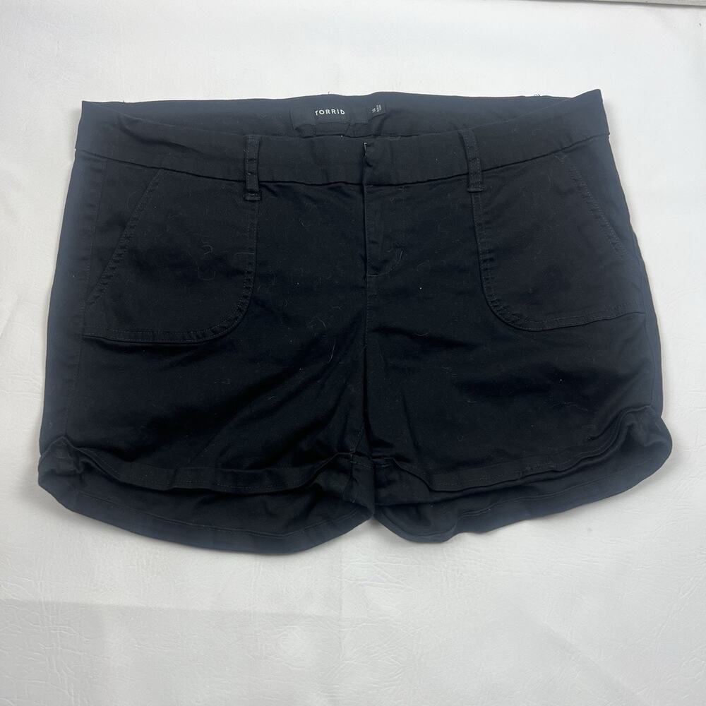Women’s Shorts Size 14 Torrid Black Chino